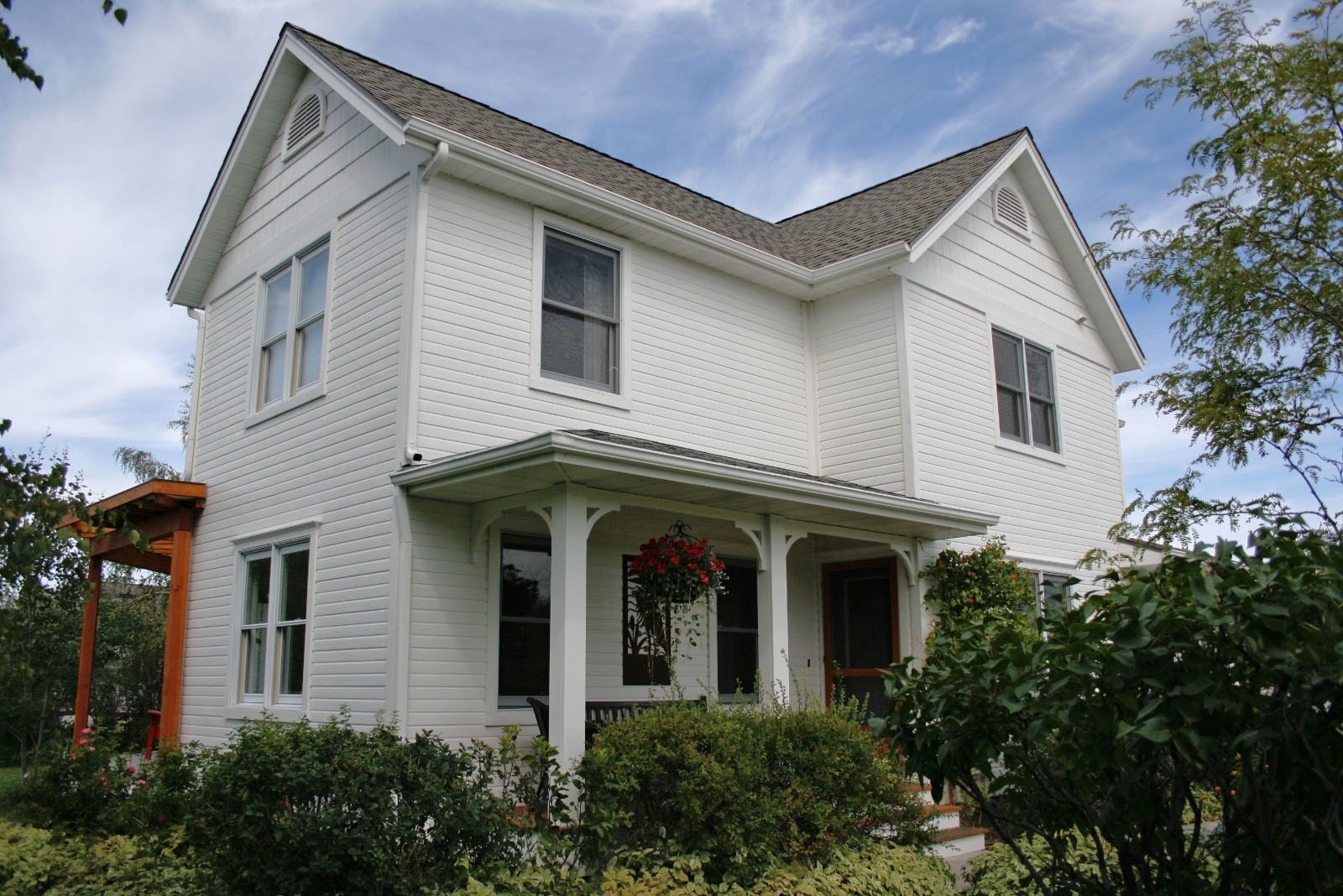 Spring Meadows home with fresh paint.
